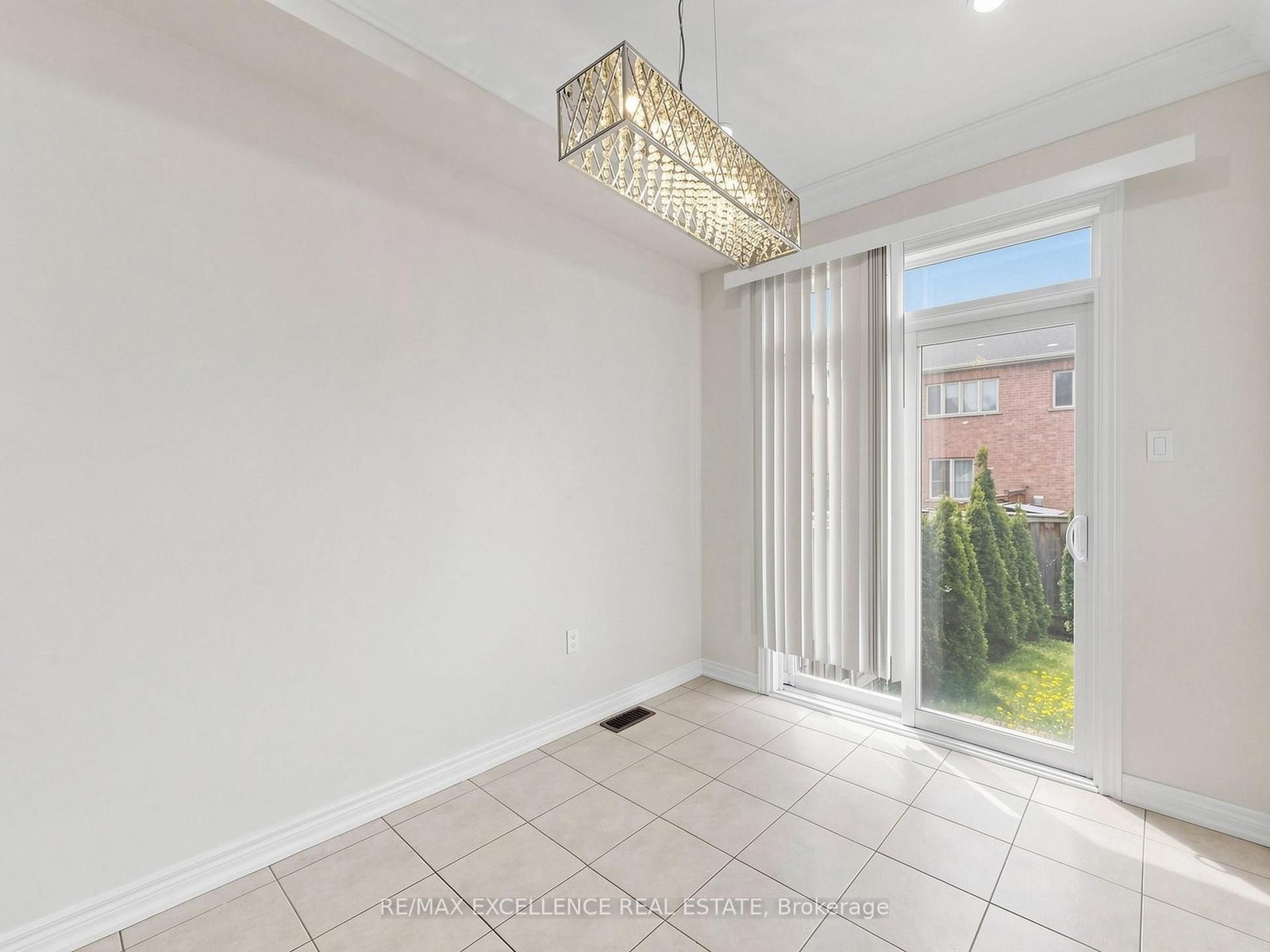 61 Campwood Crescent - Photo 16