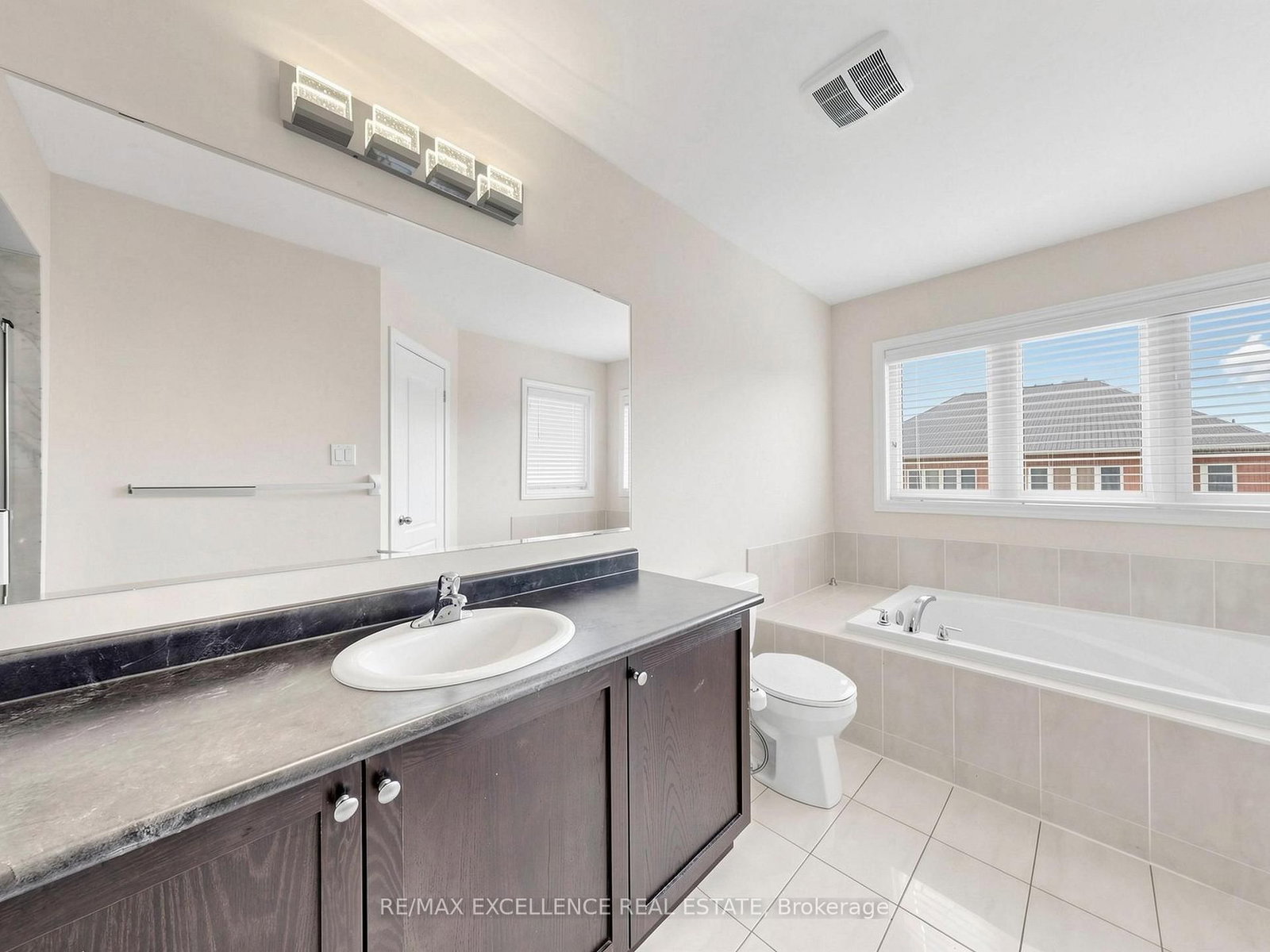 61 Campwood Crescent - Photo 26