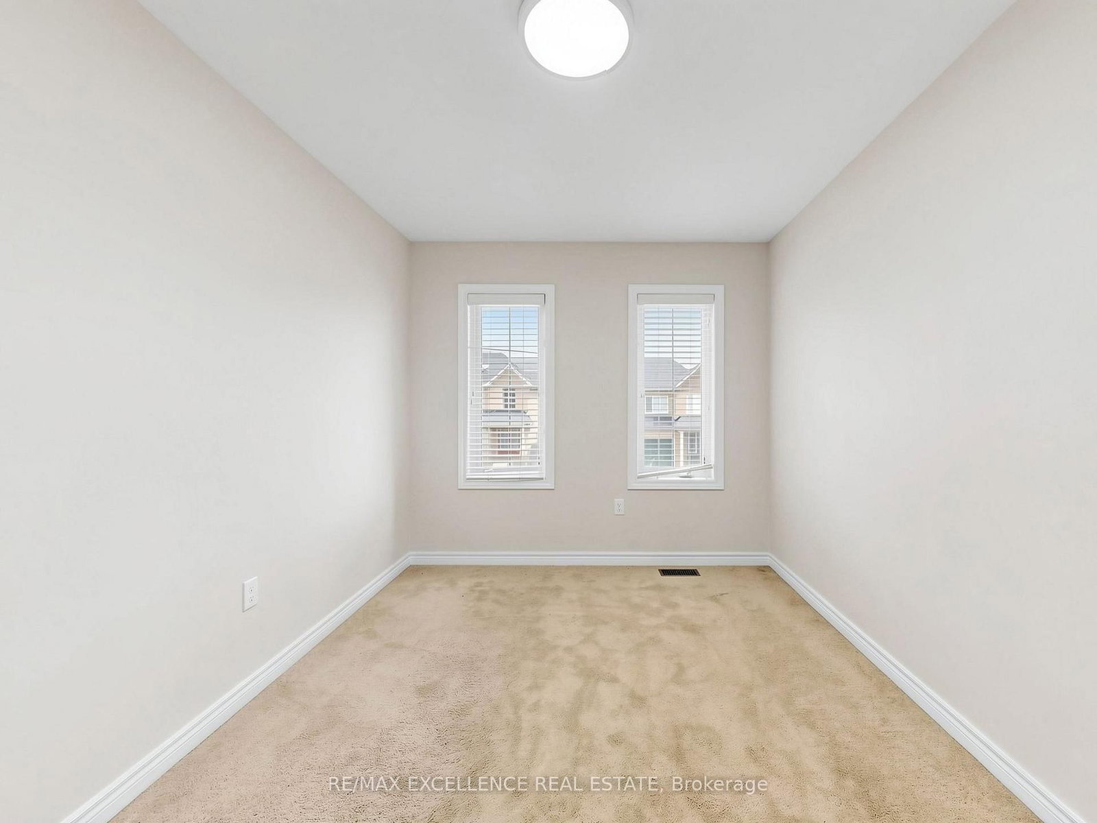 61 Campwood Crescent - Photo 32