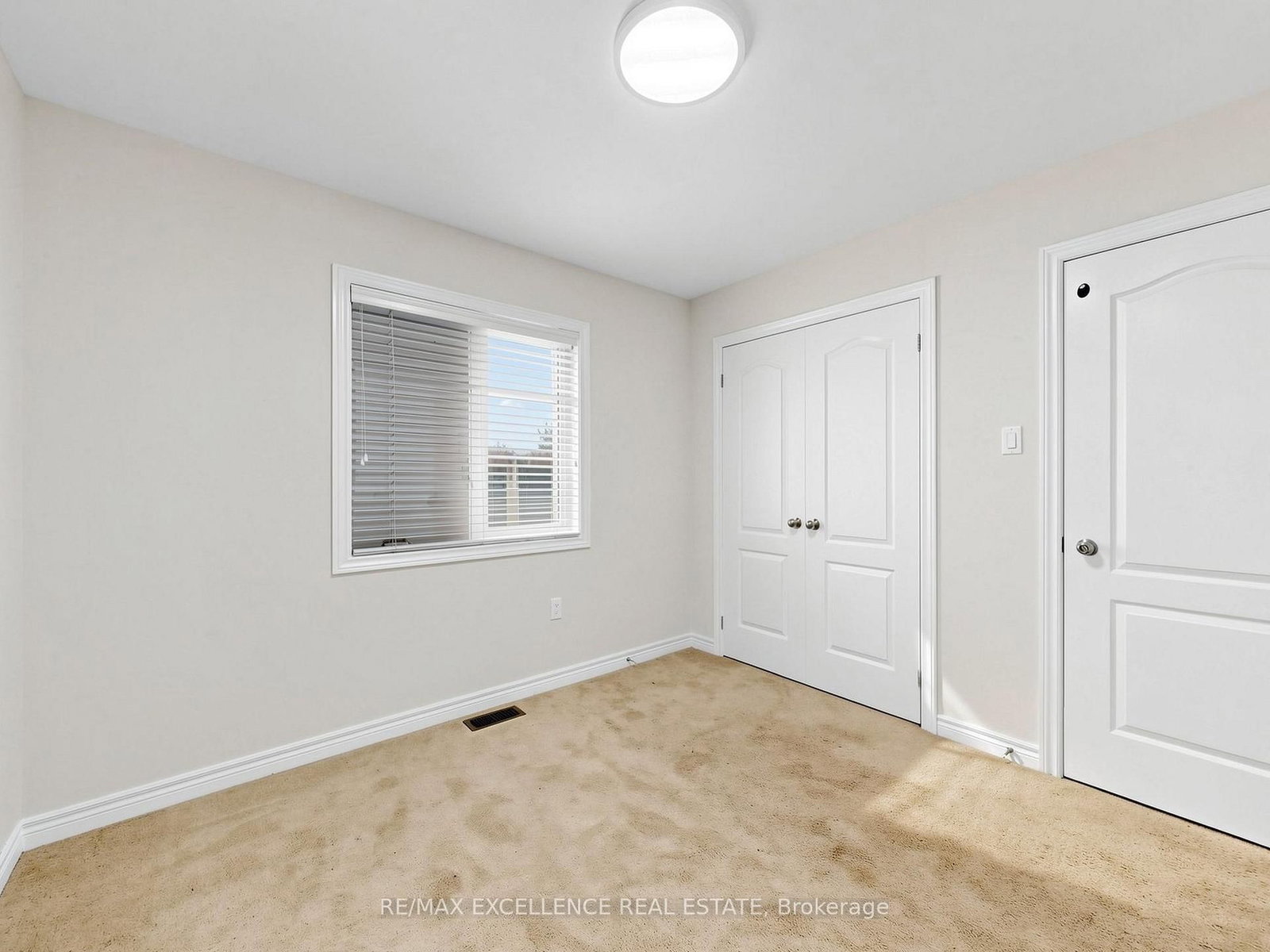 61 Campwood Crescent - Photo 36