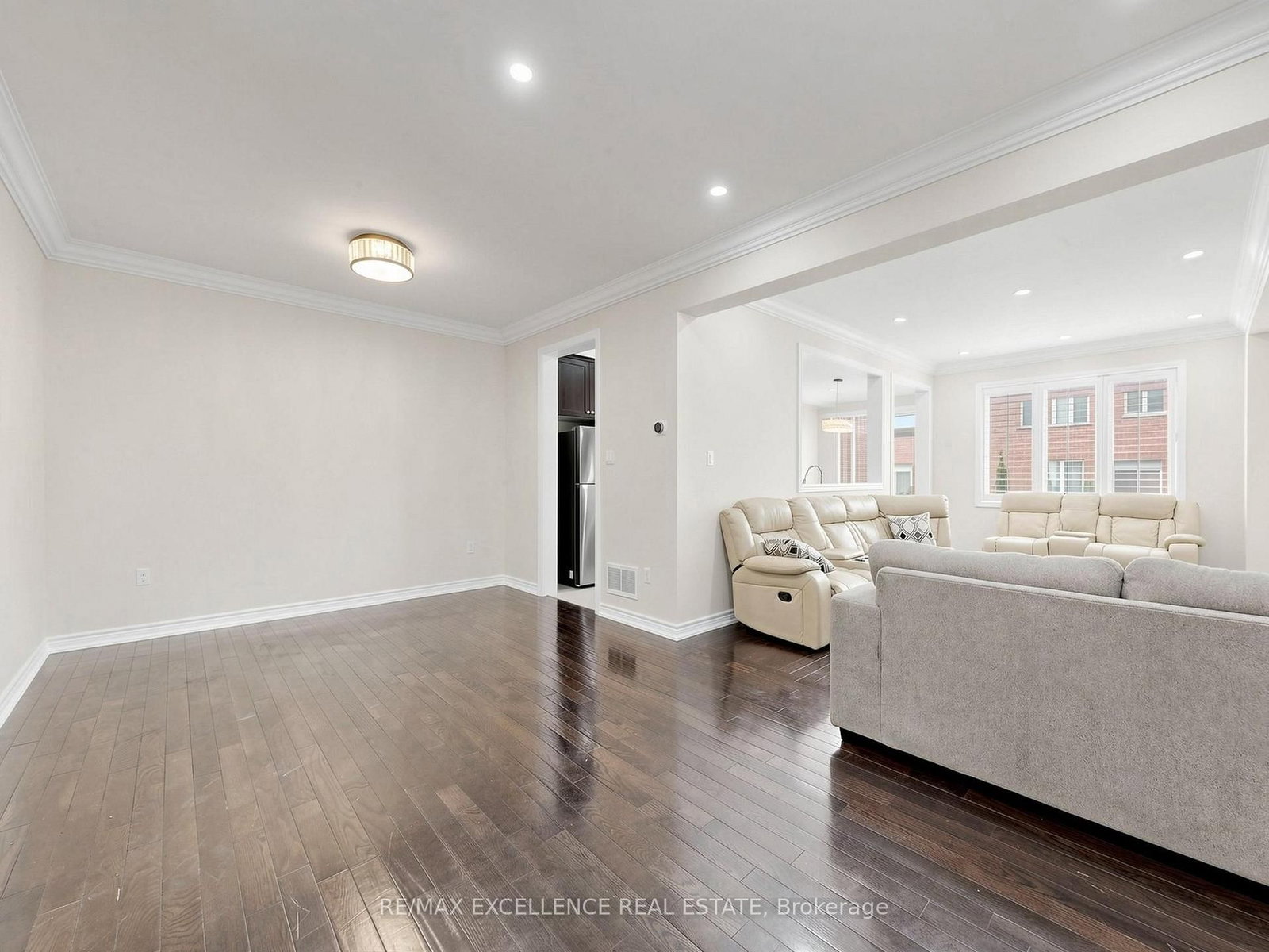 61 Campwood Crescent - Photo 5
