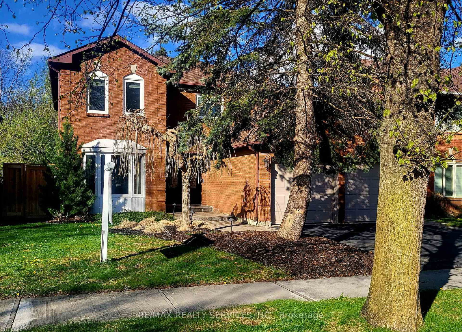 28 Chickadee Crescent