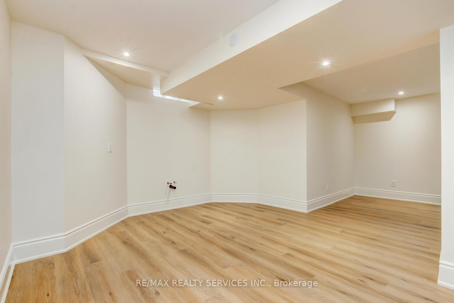 28 Chickadee Crescent - Photo 36