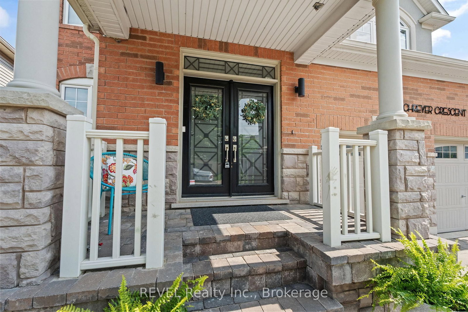 401 Schreyer Crescent • Milton, ON photo 3