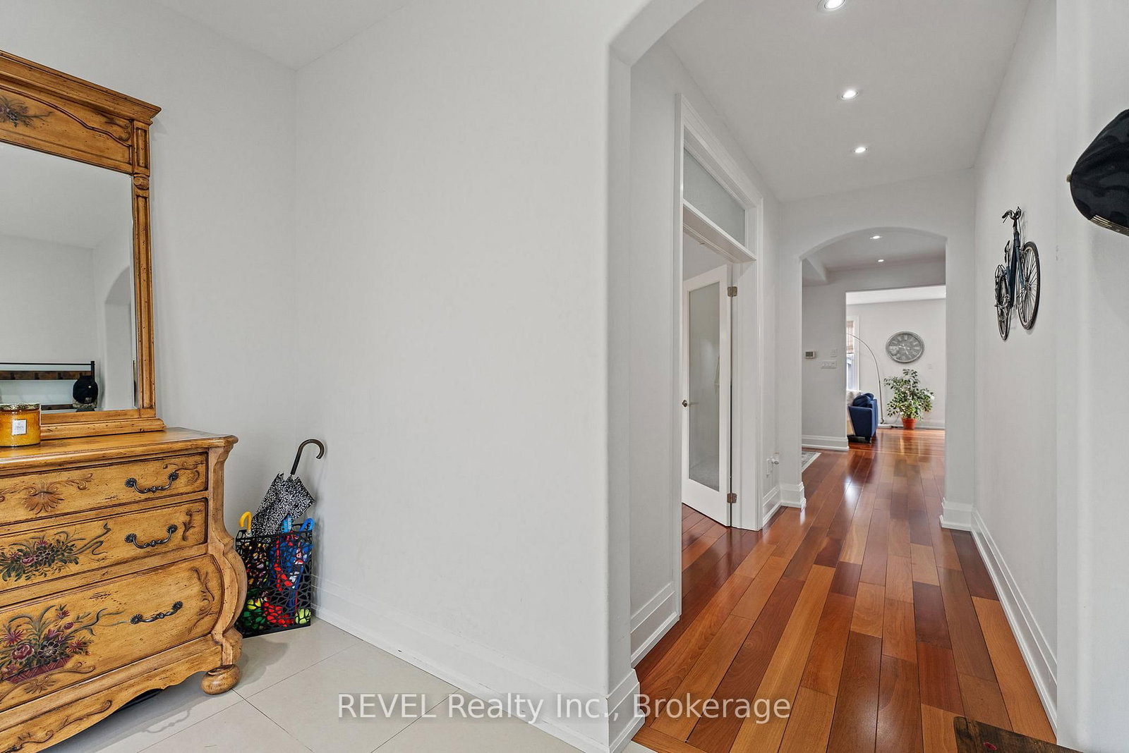 401 Schreyer Crescent • Milton, ON photo 5