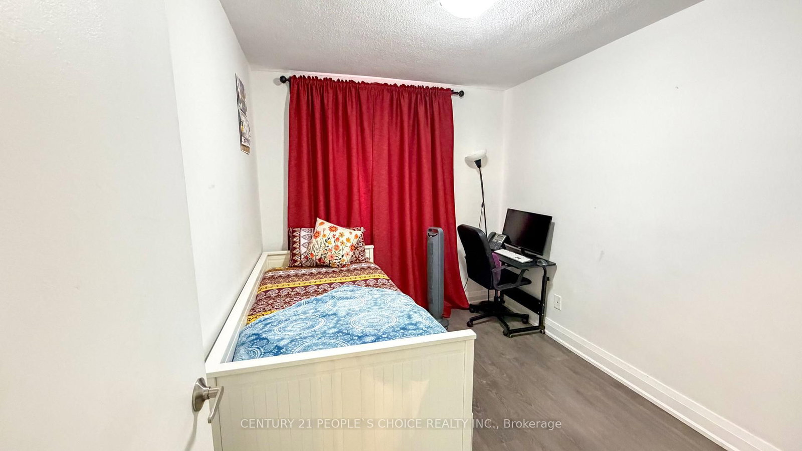 2485 Woking Crescent, Unit 201 - Photo 17