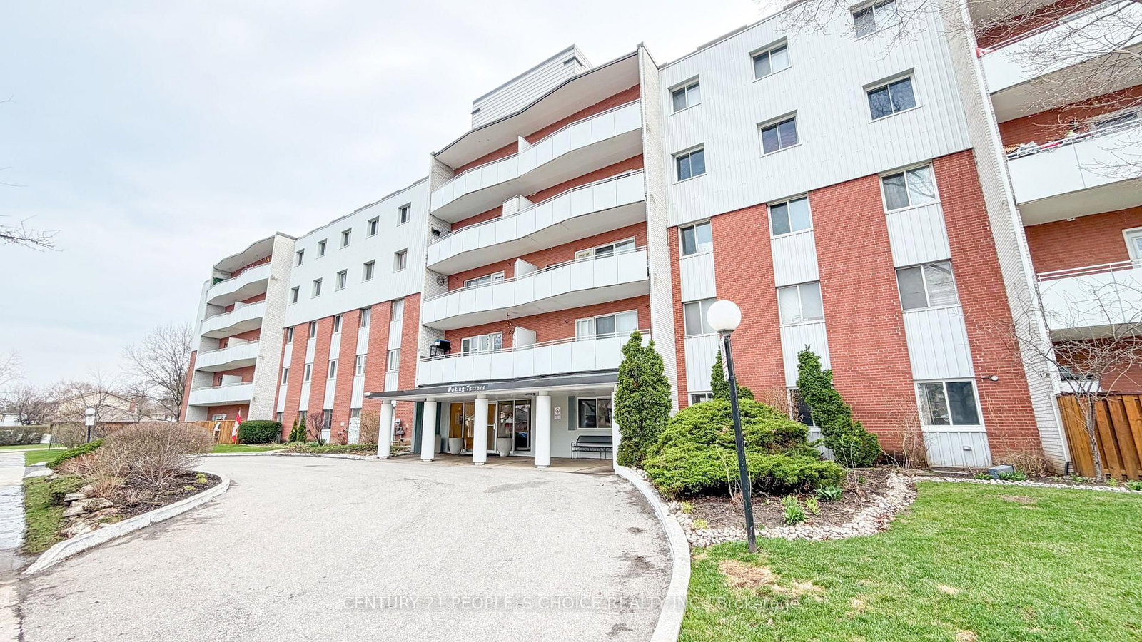 2485 Woking Crescent, Unit 201 - Photo 22
