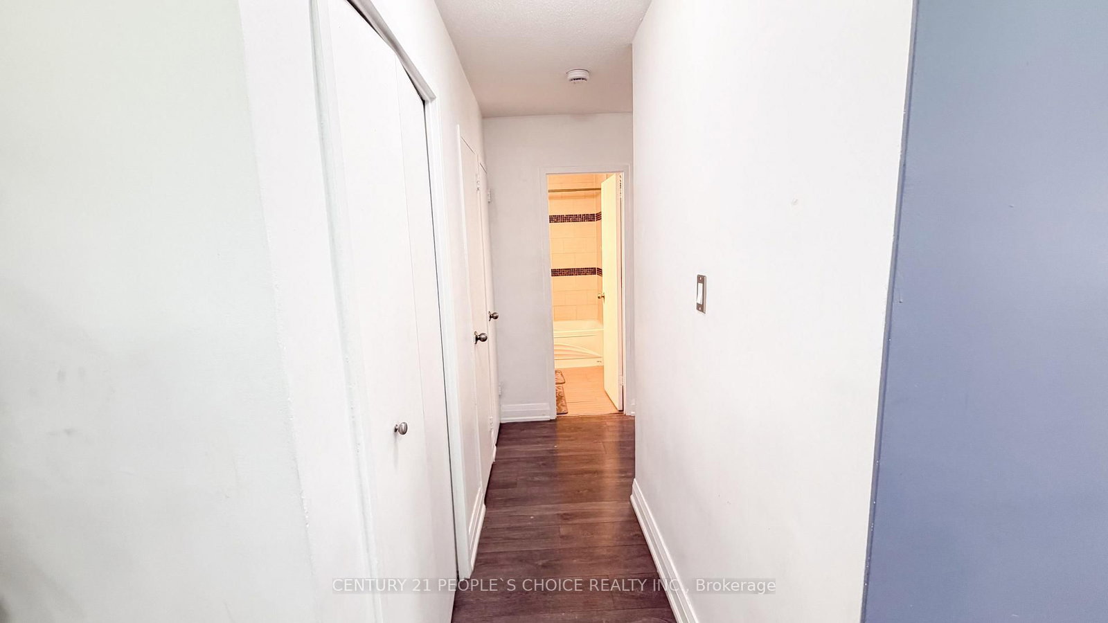 2485 Woking Crescent, Unit 201 - Photo 6