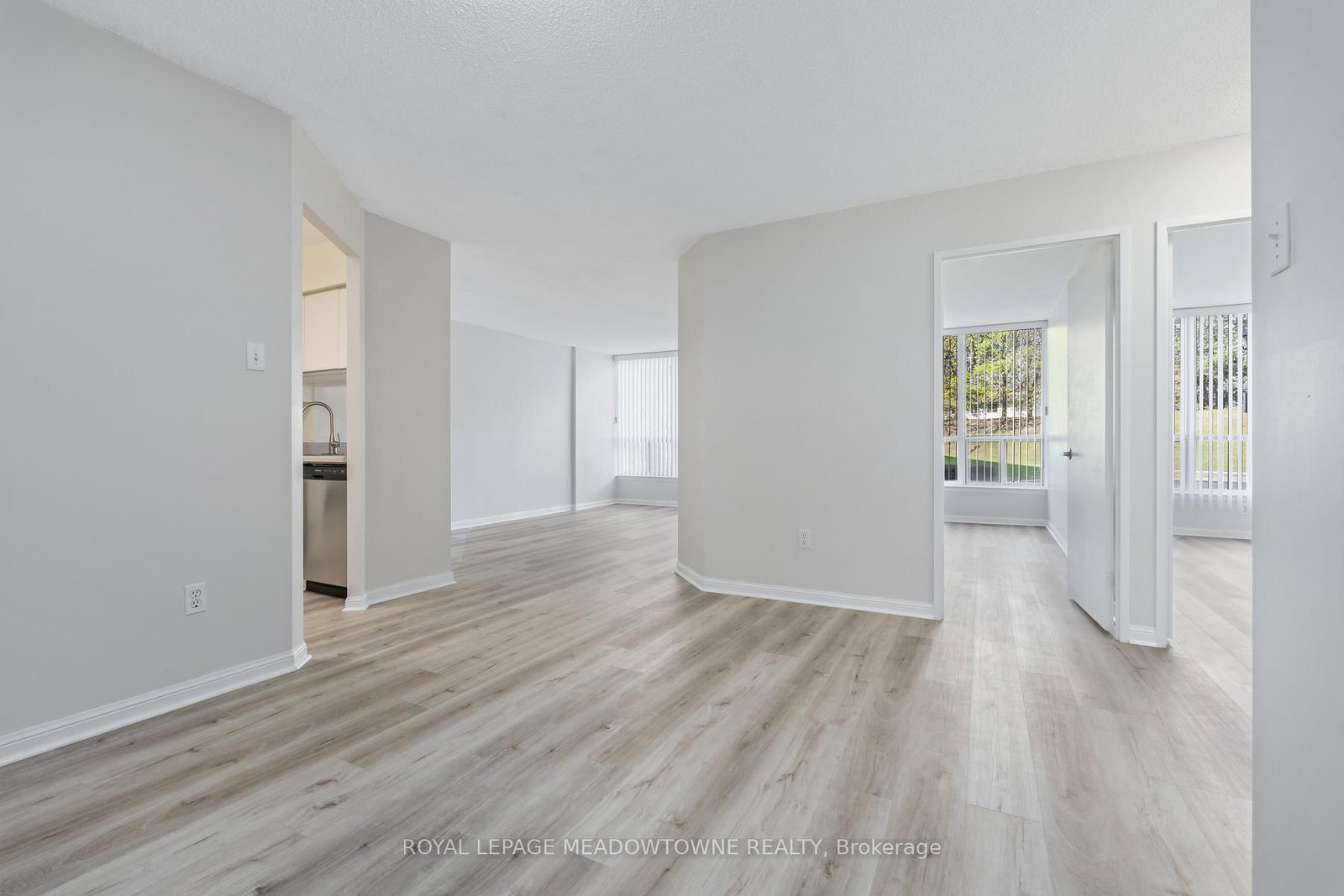 10 Laurelcrest Street, Unit 104 - Photo 11