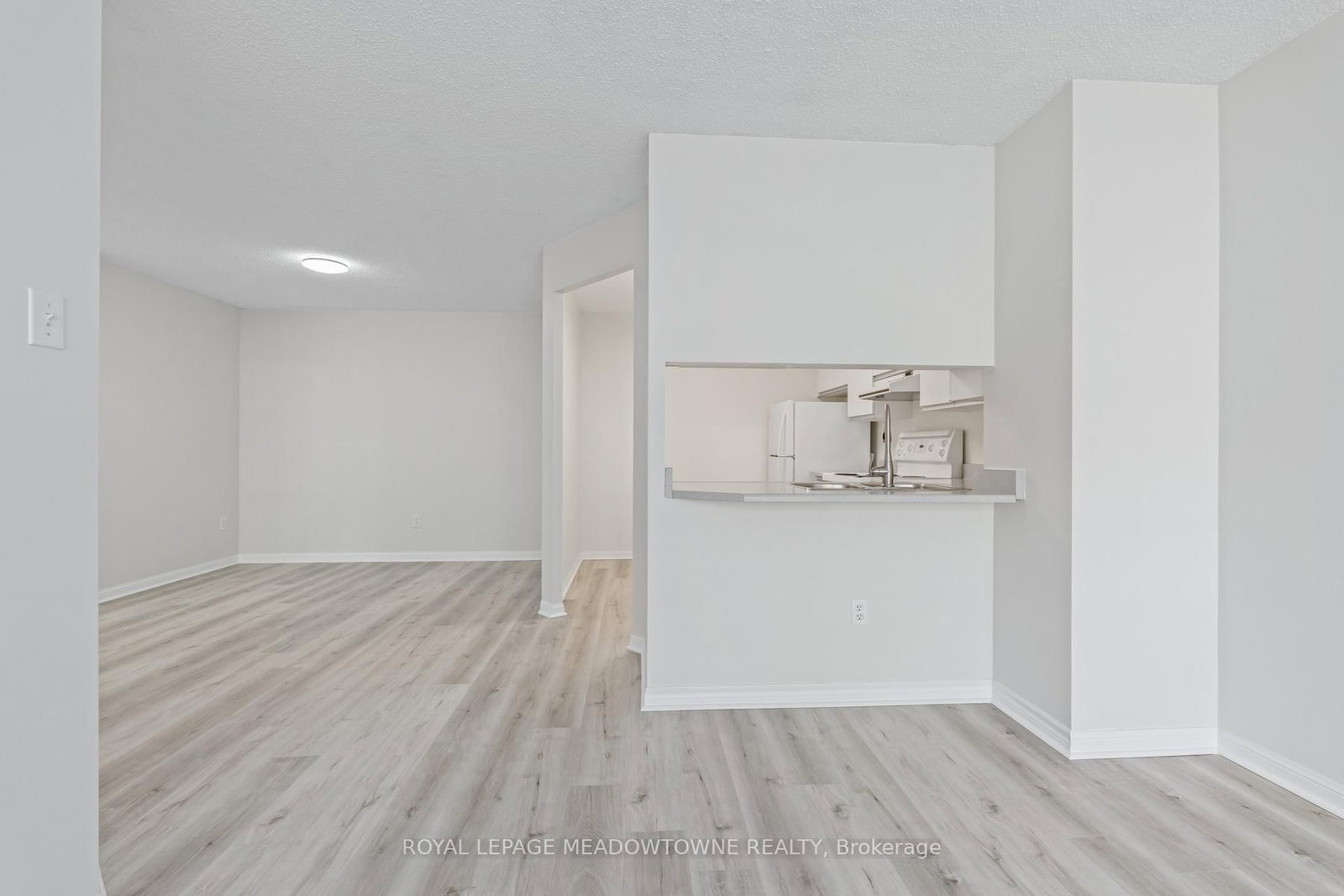10 Laurelcrest Street, Unit 104 - Photo 17