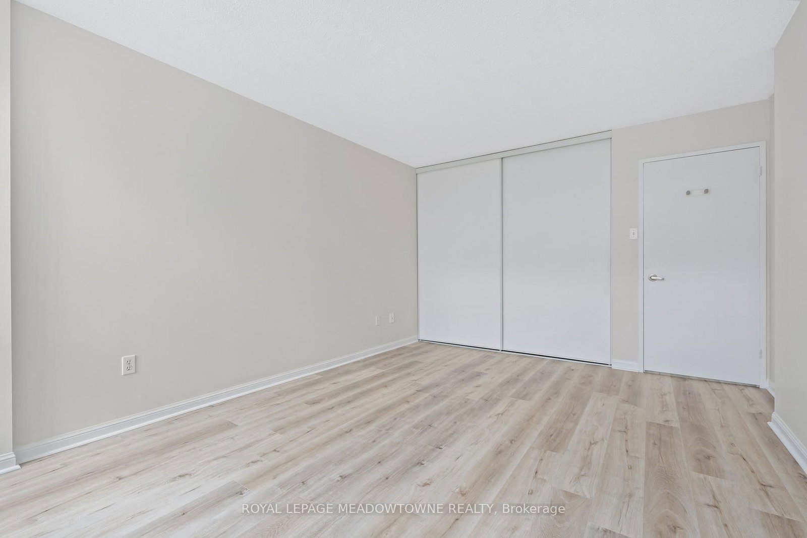 10 Laurelcrest Street, Unit 104 - Photo 25