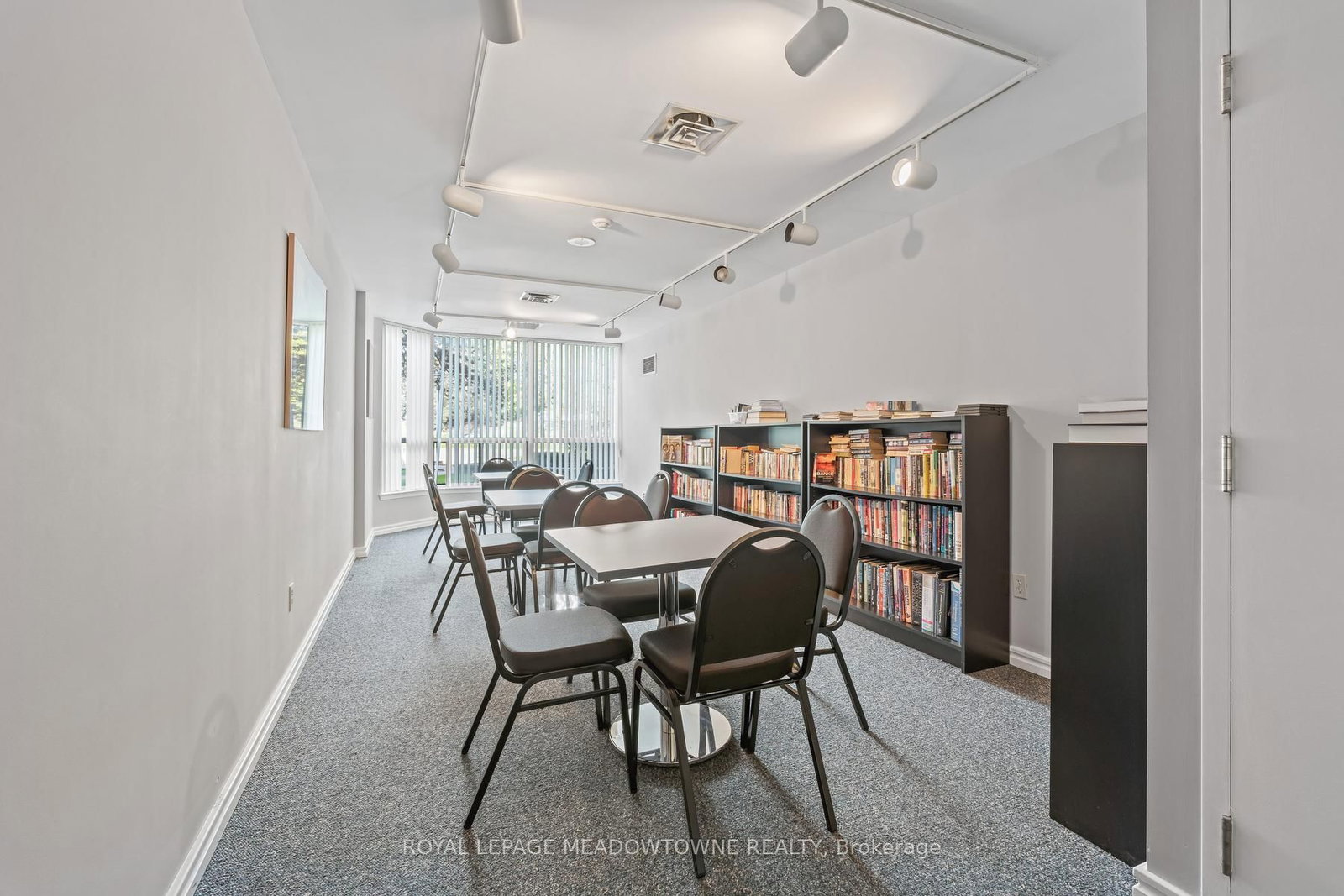 10 Laurelcrest Street, Unit 104 - Photo 32