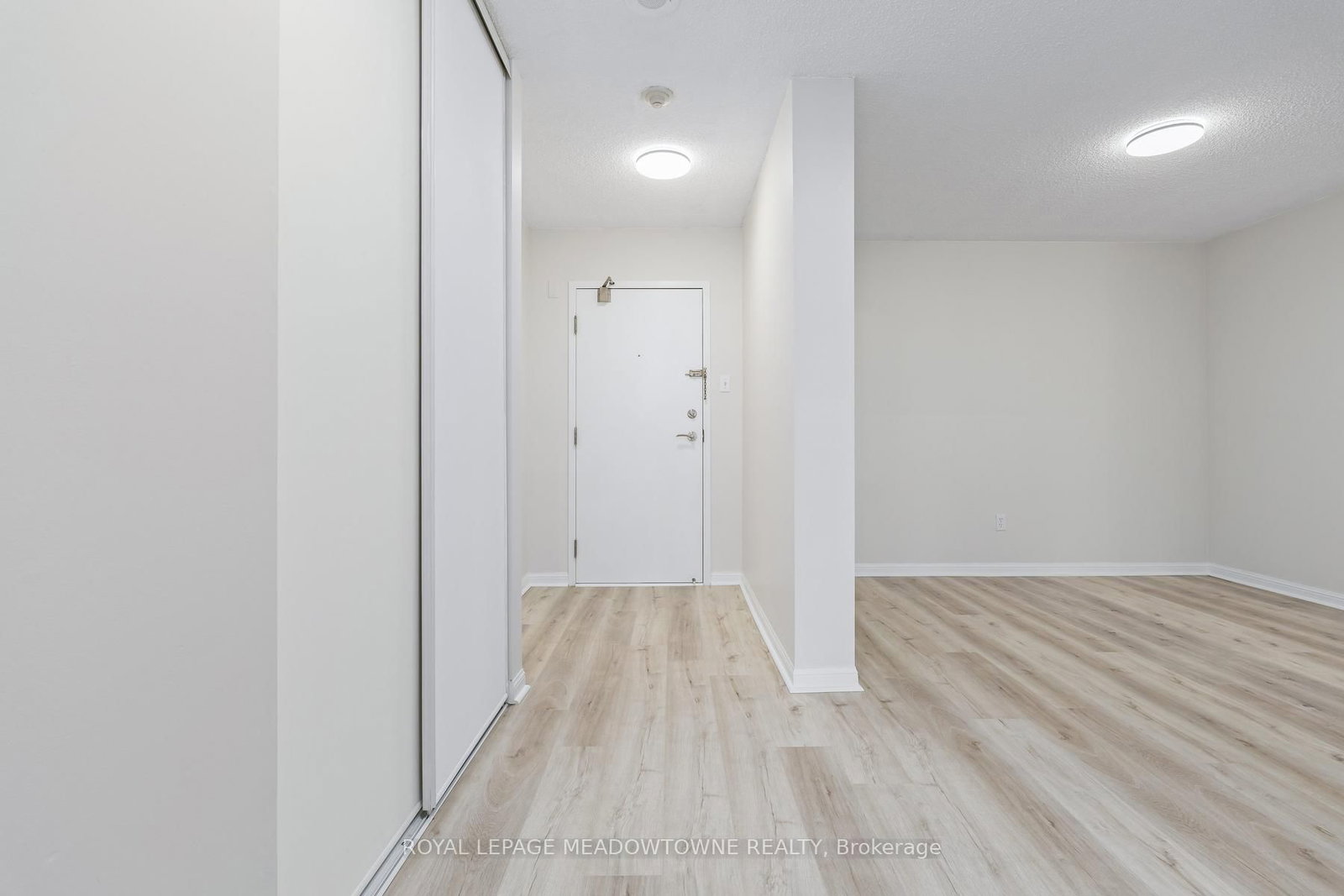 10 Laurelcrest Street, Unit 104 - Photo 6