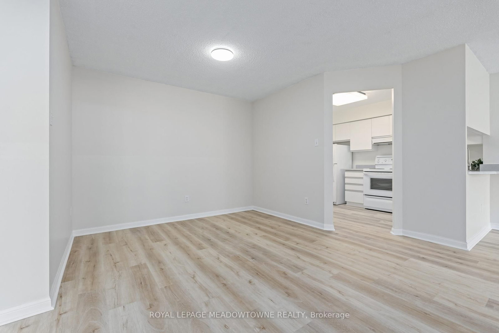 10 Laurelcrest Street, Unit 104 - Photo 9