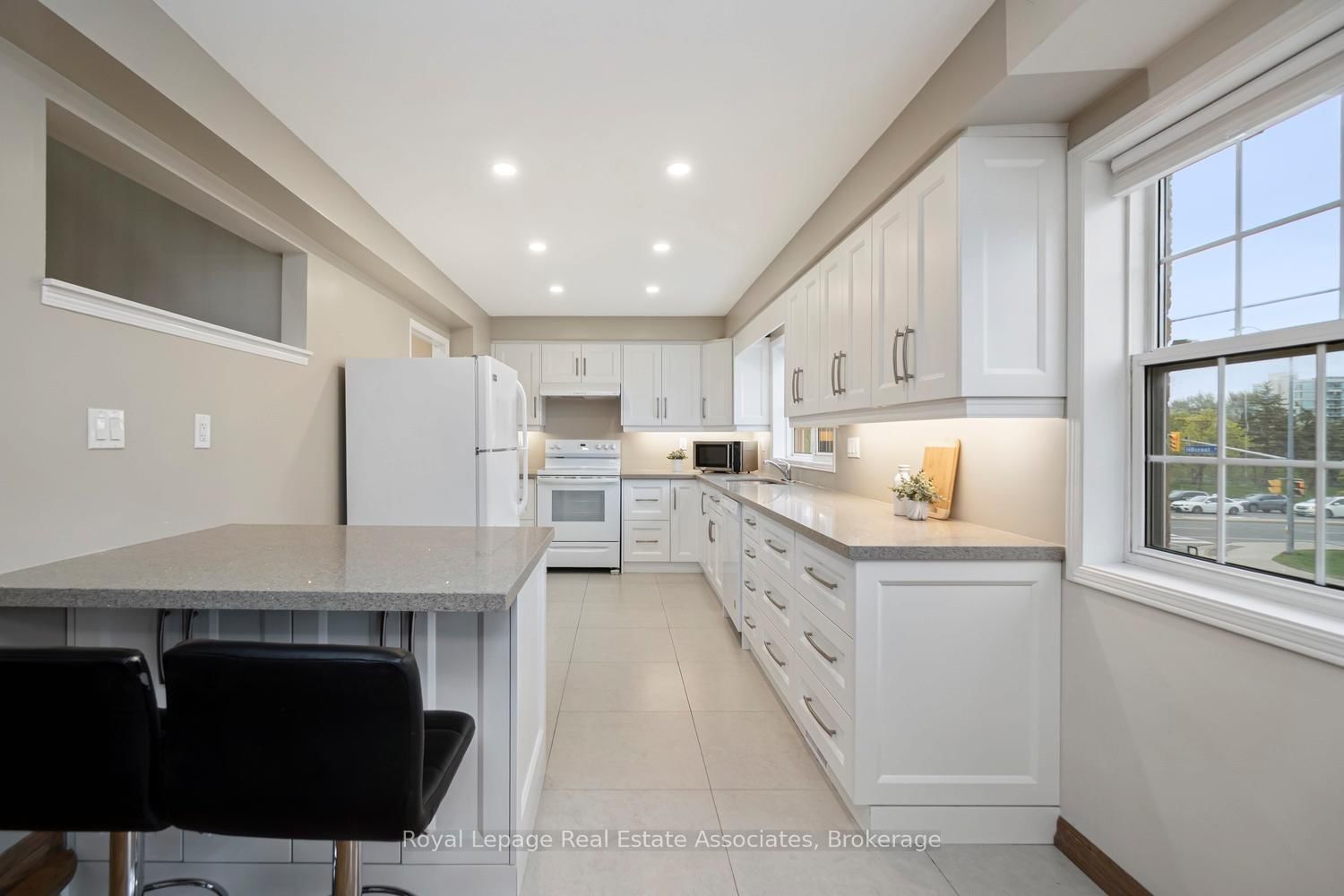199 Hillcrest Avenue, Unit 3 - Photo 13