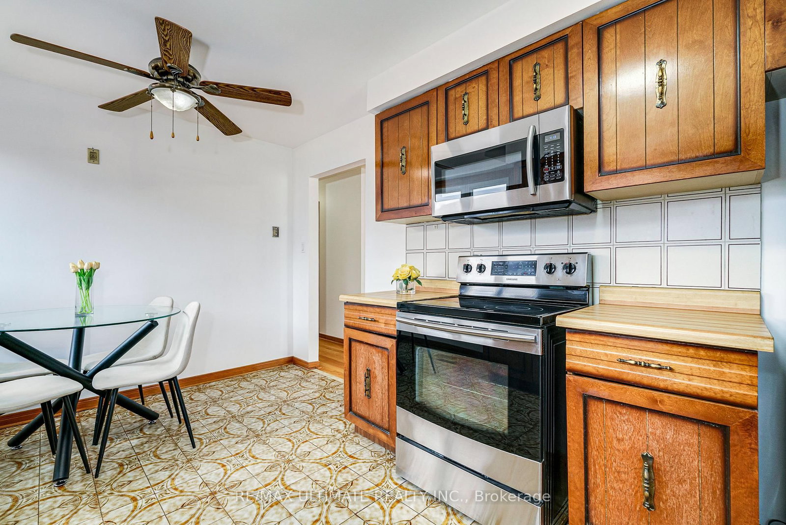 196 Meadows Boulevard - Photo 11