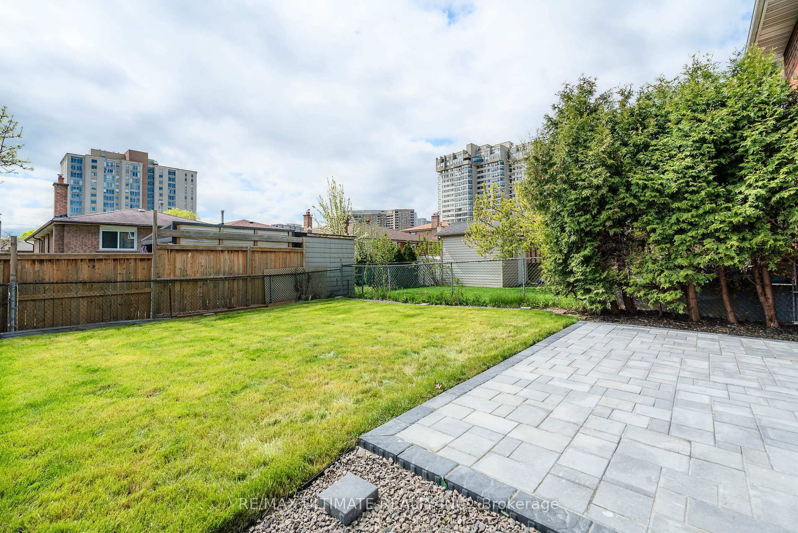 196 Meadows Boulevard - Photo 44