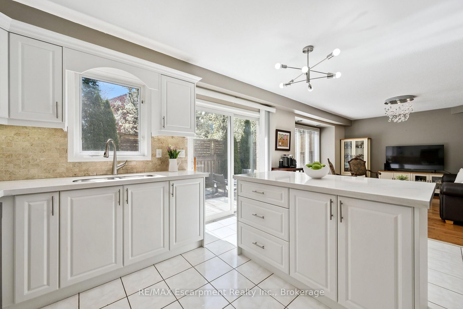 5360 Dryden Avenue - Photo 11