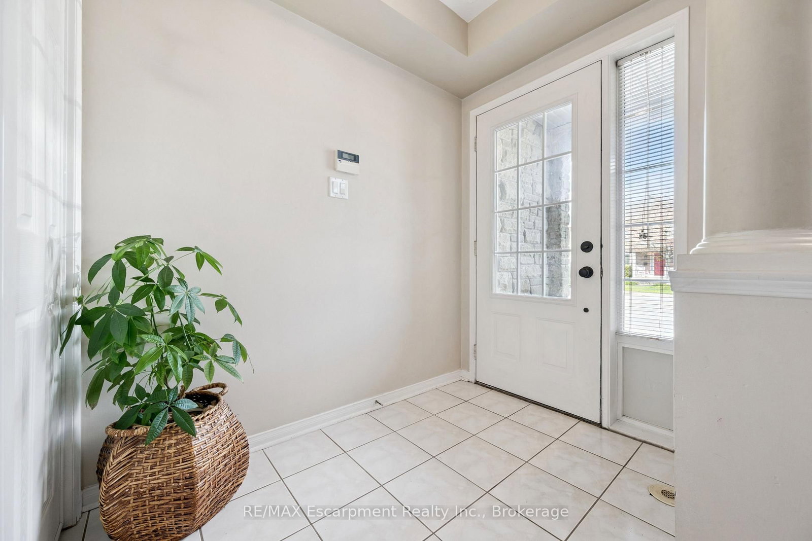 5360 Dryden Avenue - Photo 4