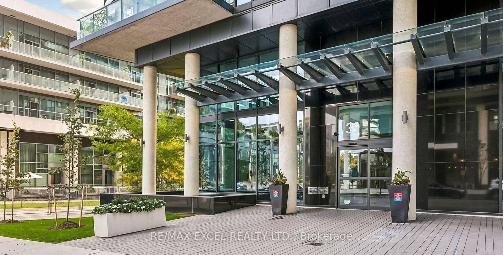39 Annie Craig Drive, Unit 1409 - Photo 2