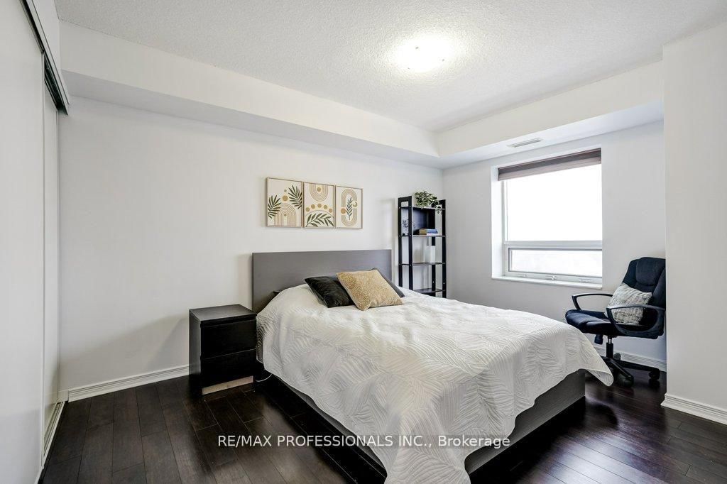 60 Heintzman Street, Unit 930 - Photo 12