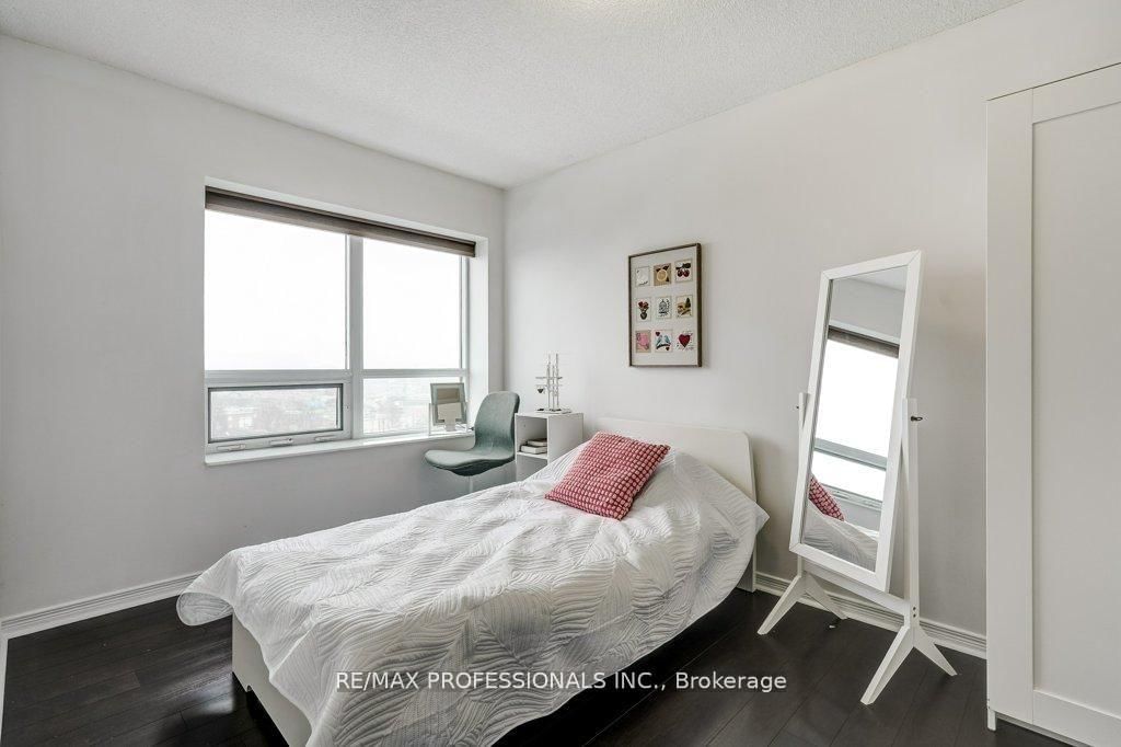 60 Heintzman Street, Unit 930 - Photo 14