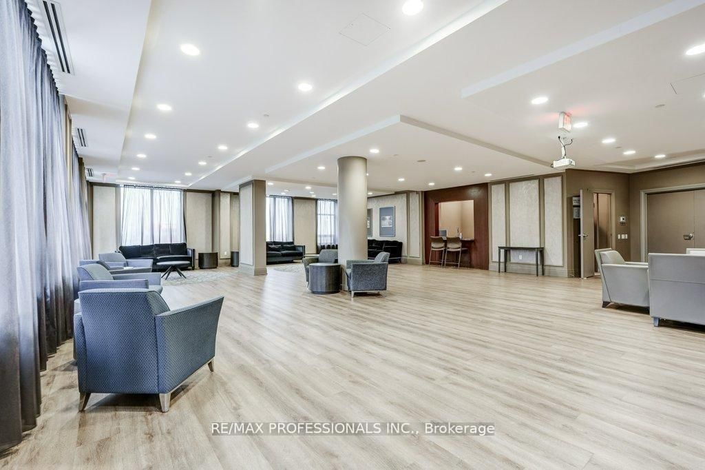 60 Heintzman Street, Unit 930 - Photo 17
