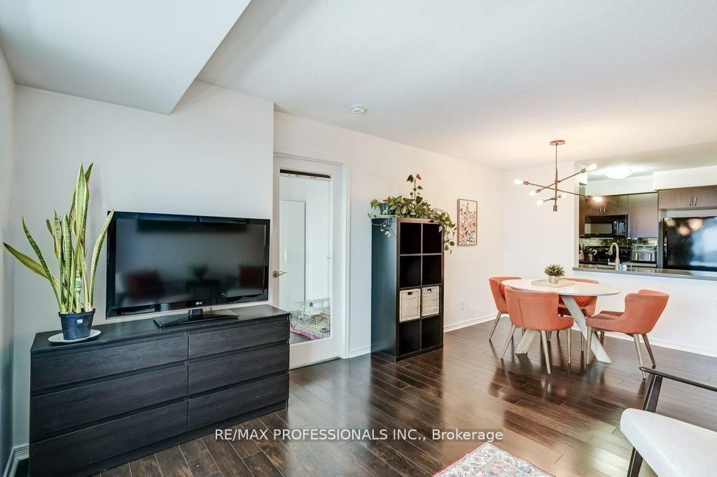 60 Heintzman Street, Unit 930 - Photo 6