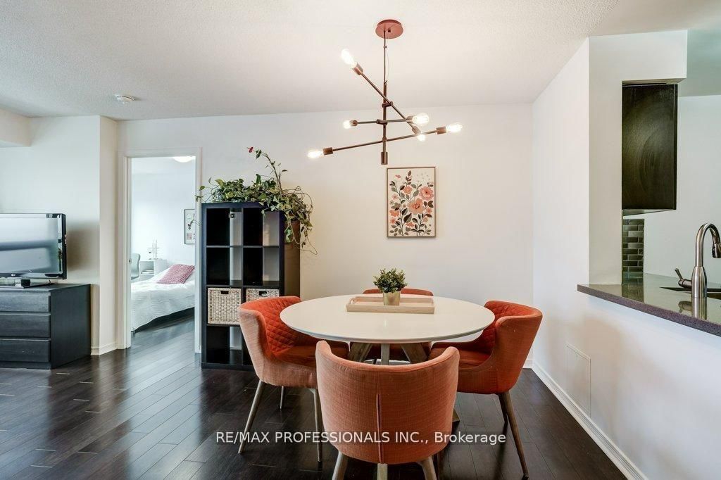 60 Heintzman Street, Unit 930 - Photo 8