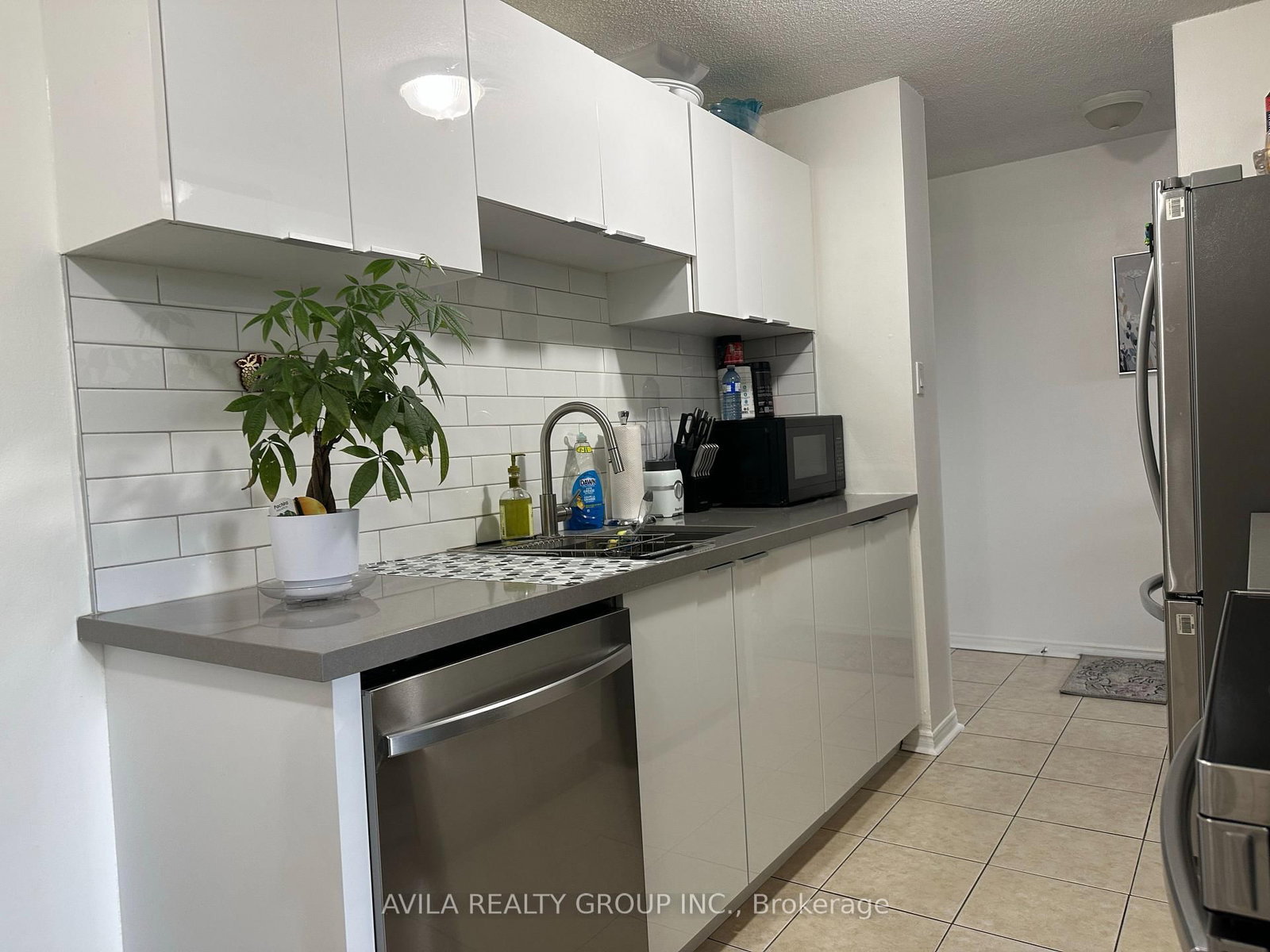 2900 Battleford Road, Unit 210 - Photo 11