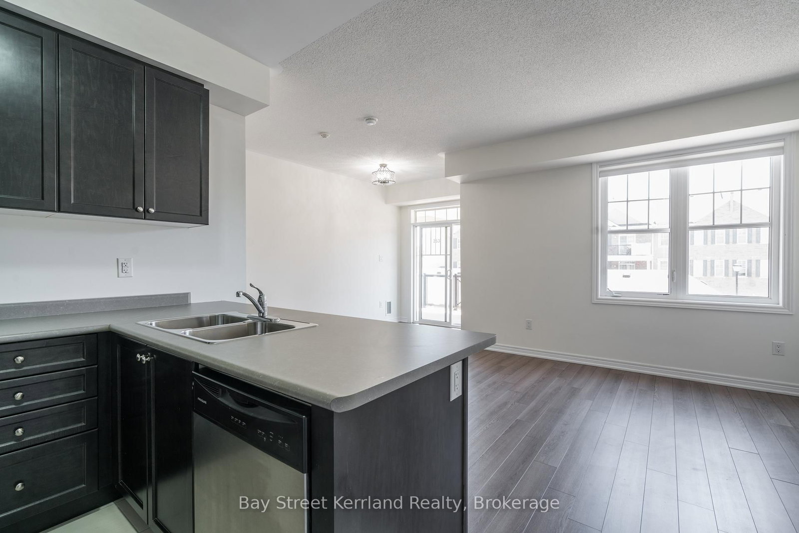 269 Georgian Drive, Unit 203 - Photo 9