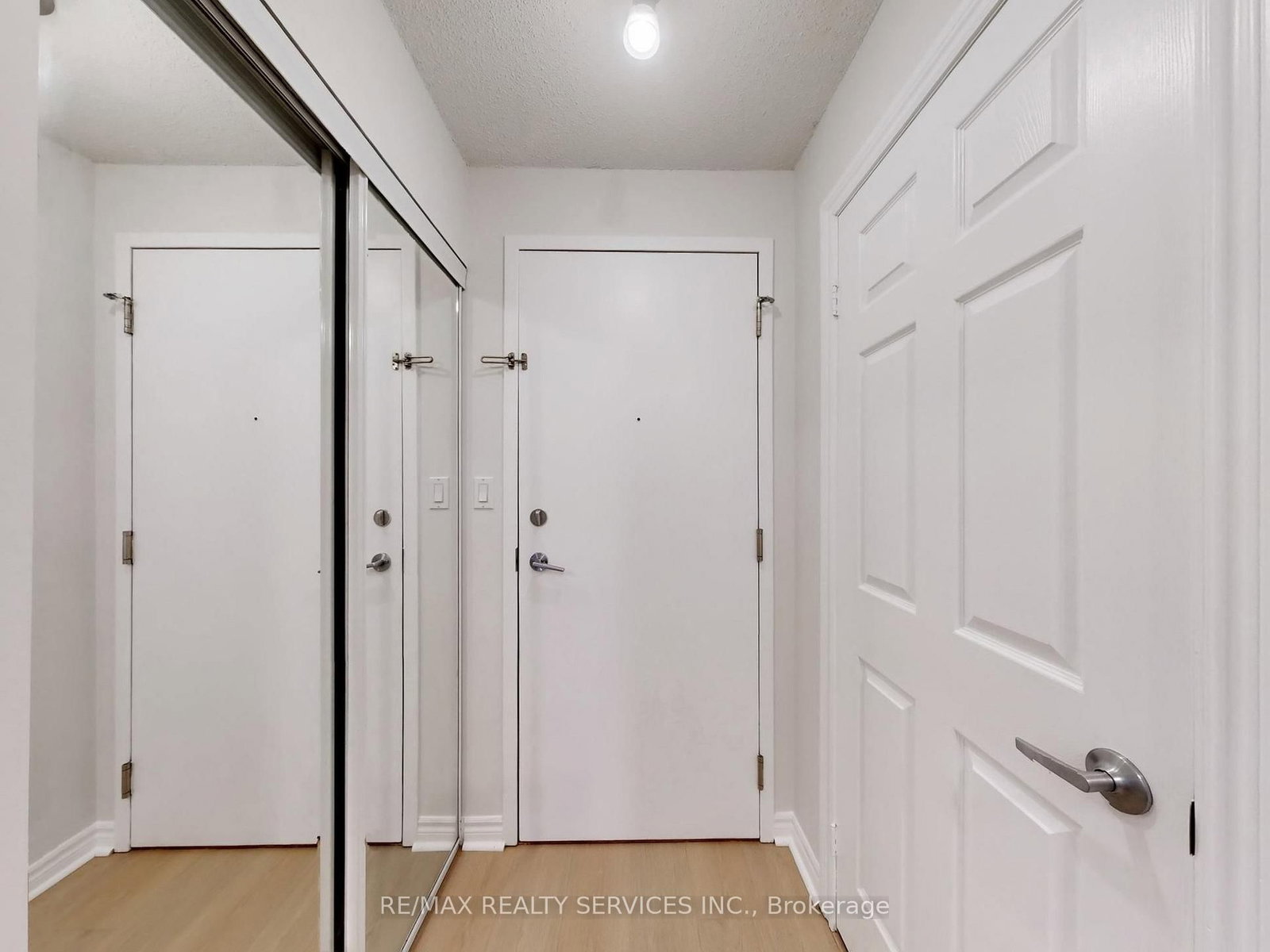 3880 Duke Of York Boulevard, Unit 504 - Photo 6