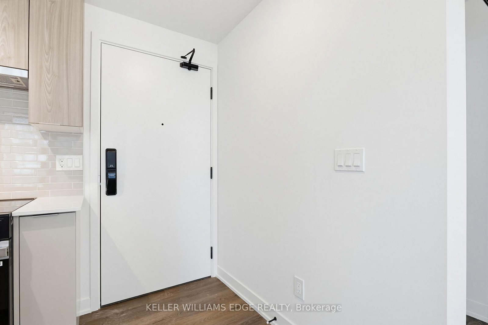 2075 Lakeshore Road, Unit 1703 - Photo 10