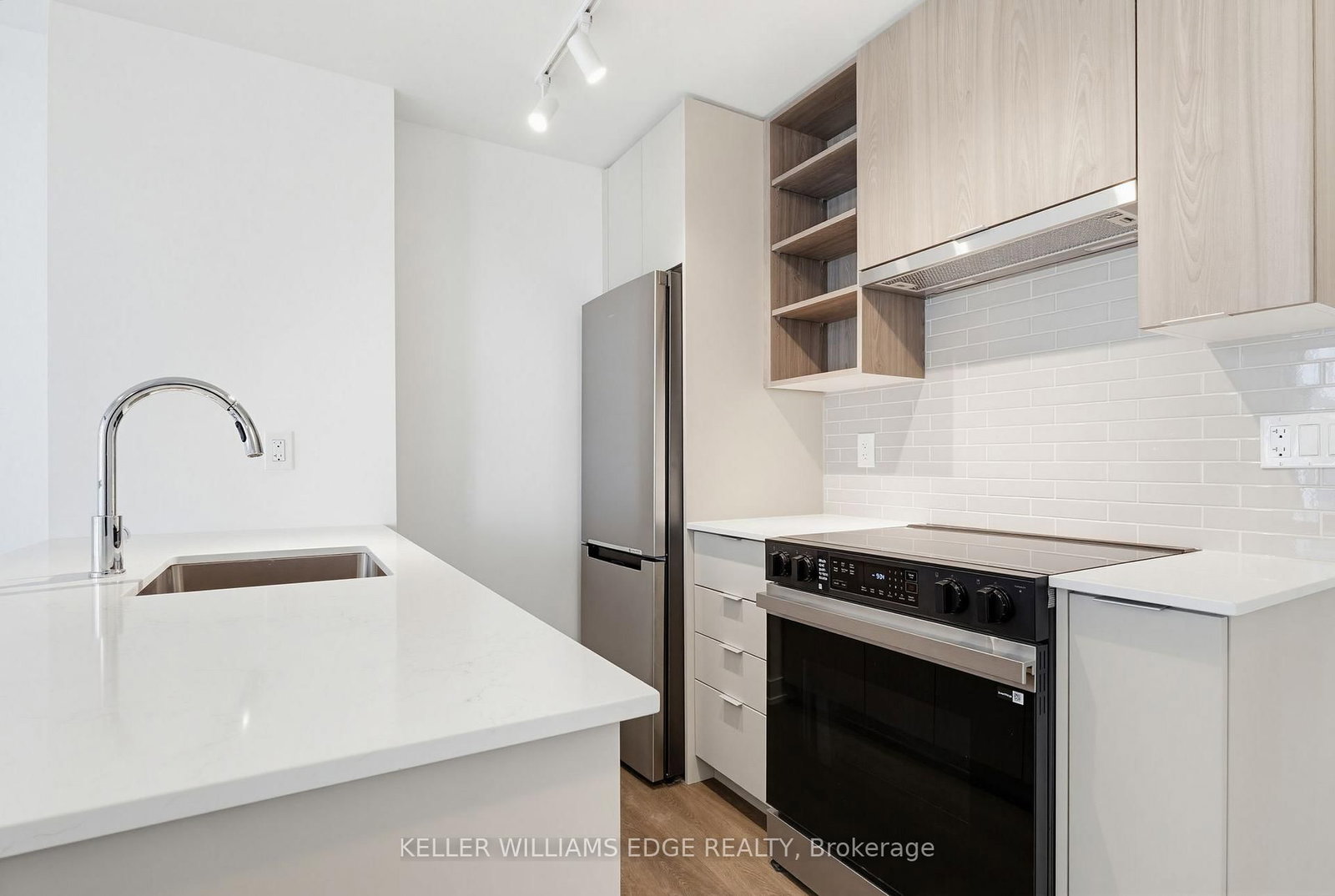 2075 Lakeshore Road, Unit 1703 - Photo 14