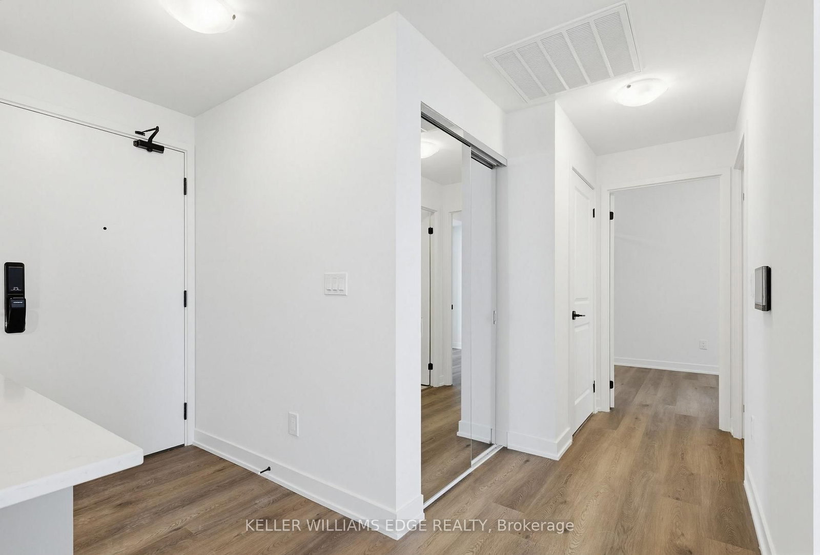2075 Lakeshore Road, Unit 1703 - Photo 21