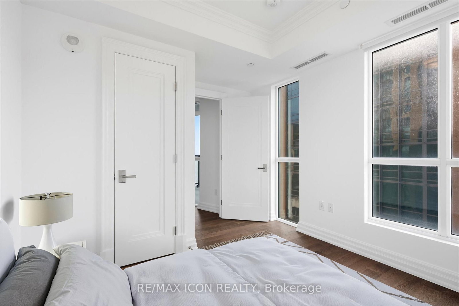 2060 Lakeshore Road, Unit 602 - Photo 21