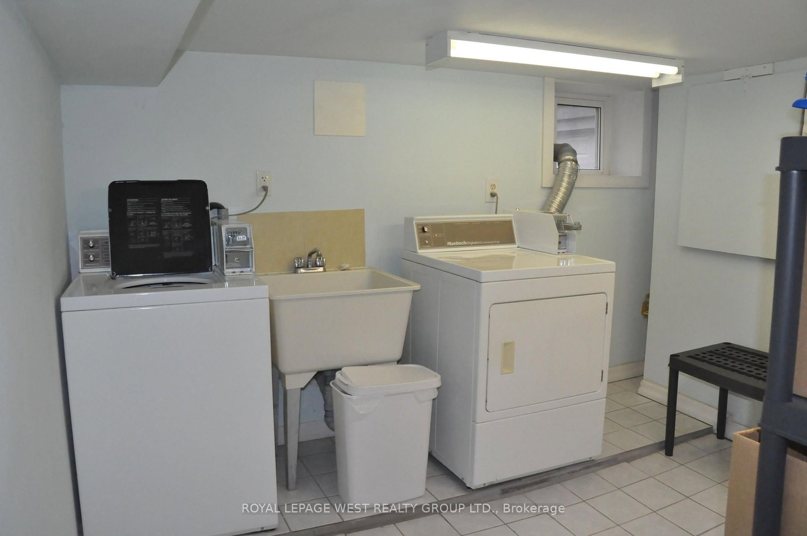 27 W Mossom Road W - Photo 22