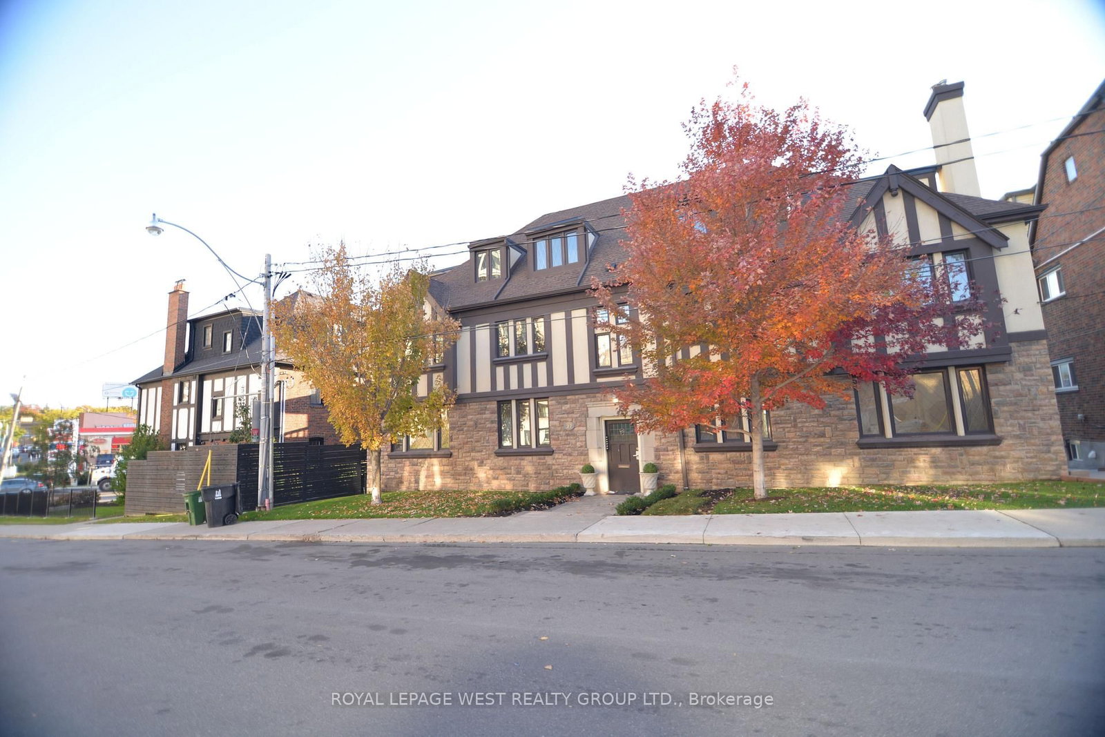 27 W Mossom Road W - Photo 24