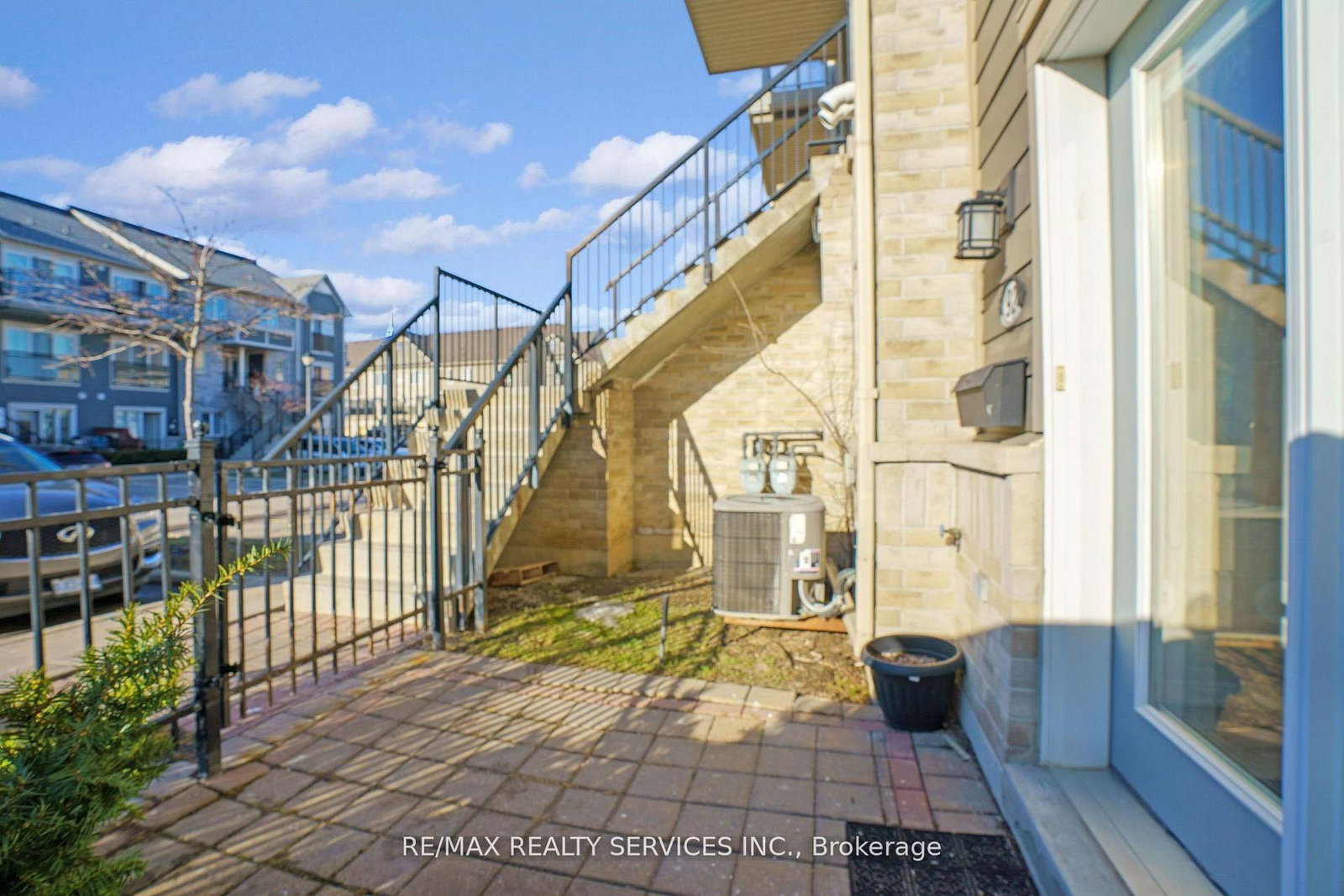 60 Fairwood Circle, Unit 92 - Photo 5