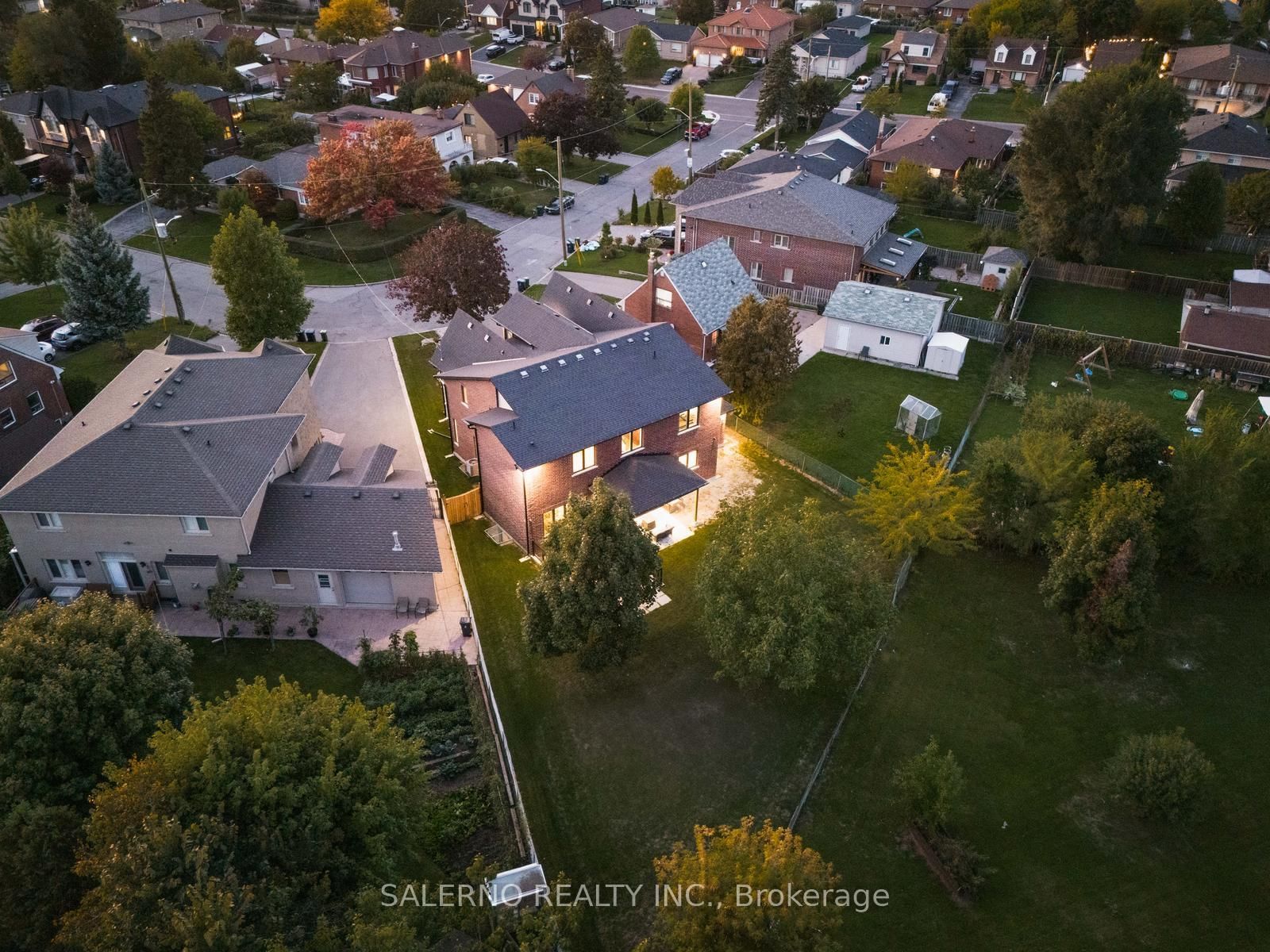 11 Compton Crescent - Photo 48