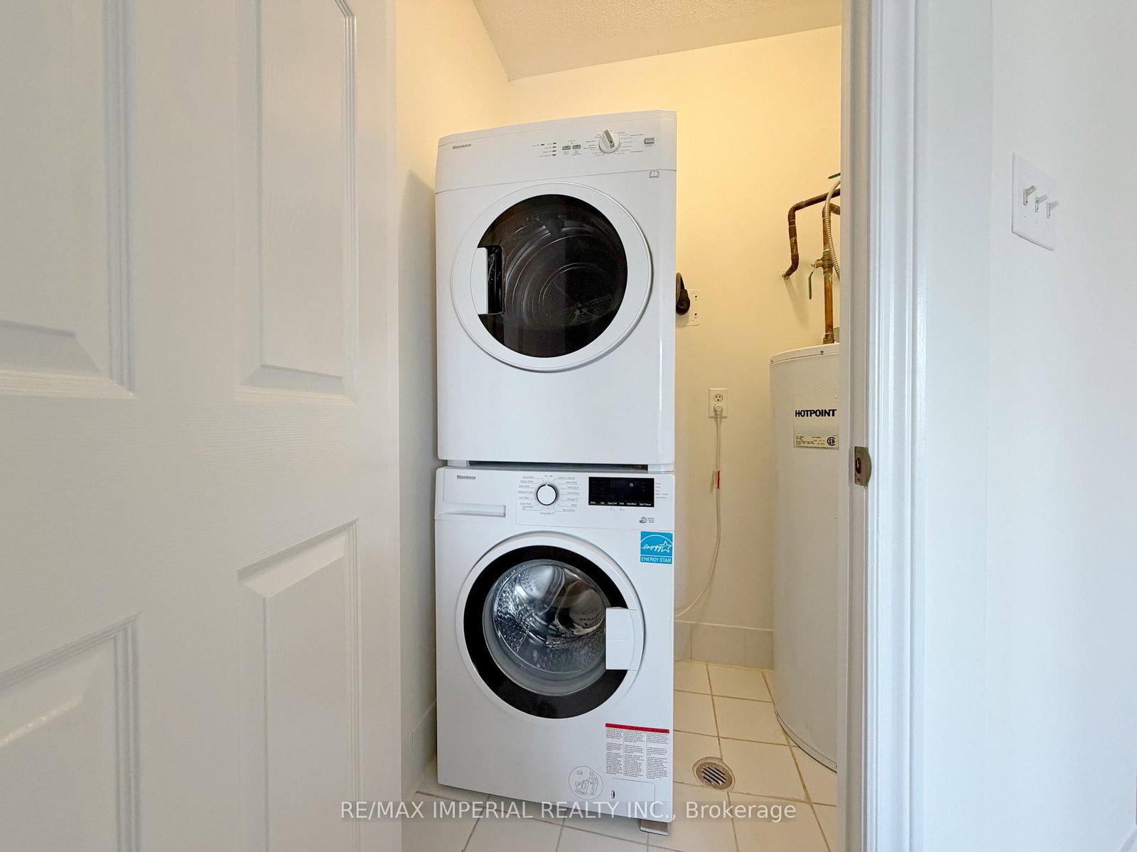 623-623A The Queensway • Toronto, ON photo 10