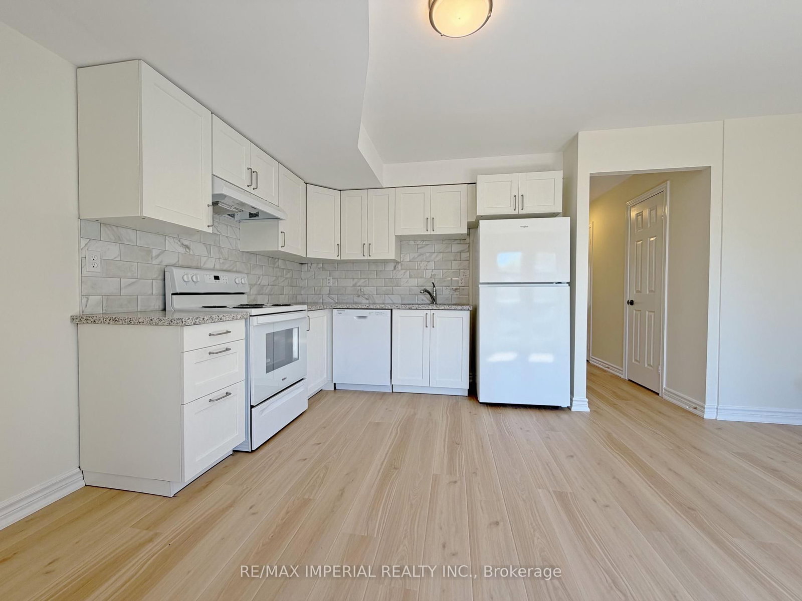 623-623A The Queensway • Toronto, ON photo 13