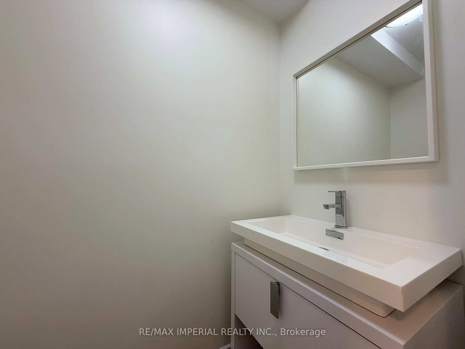 623-623A The Queensway • Toronto, ON photo 19
