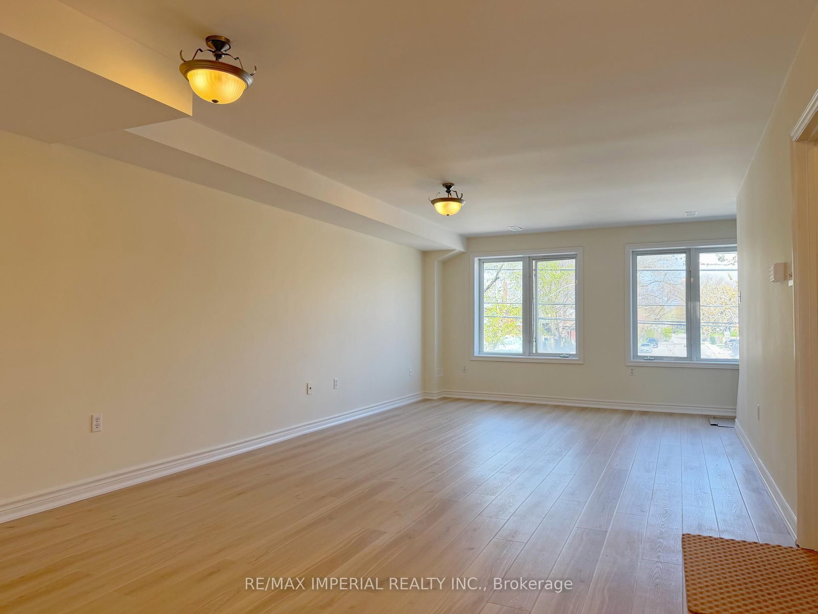623-623A The Queensway • Toronto, ON photo 23