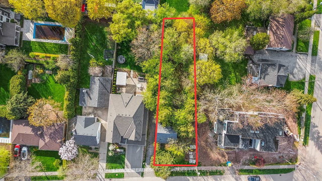 218 Jennings Crescent