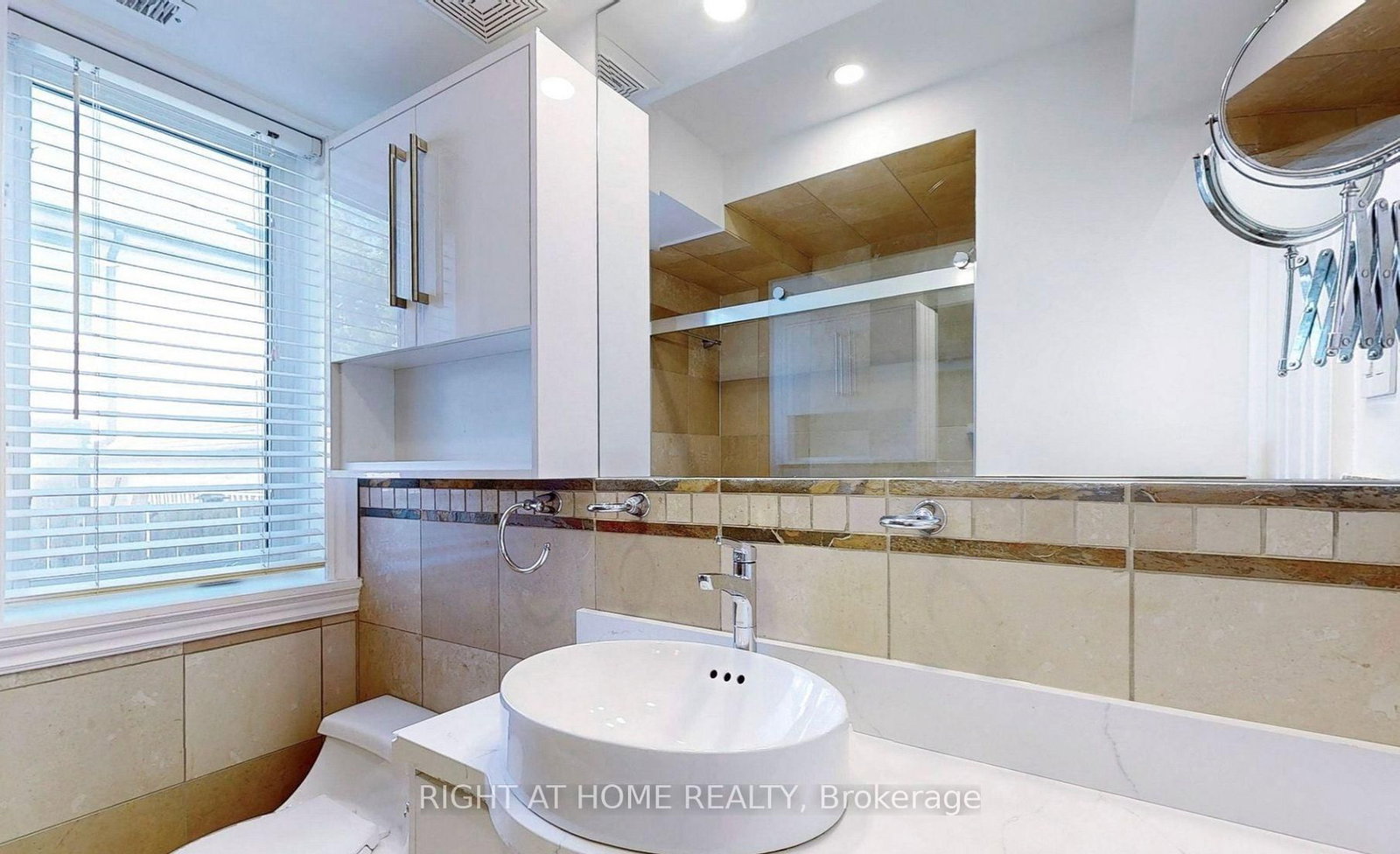 1186 Royal York Road, Unit 2 - Photo 14