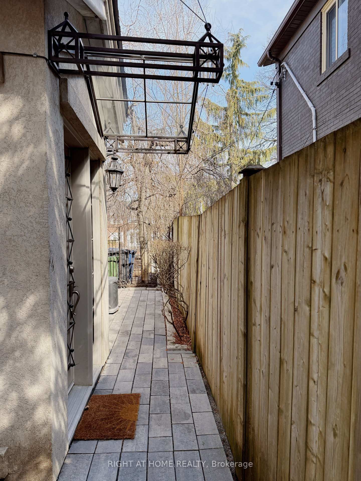 1186 Royal York Road, Unit 2 - Photo 26