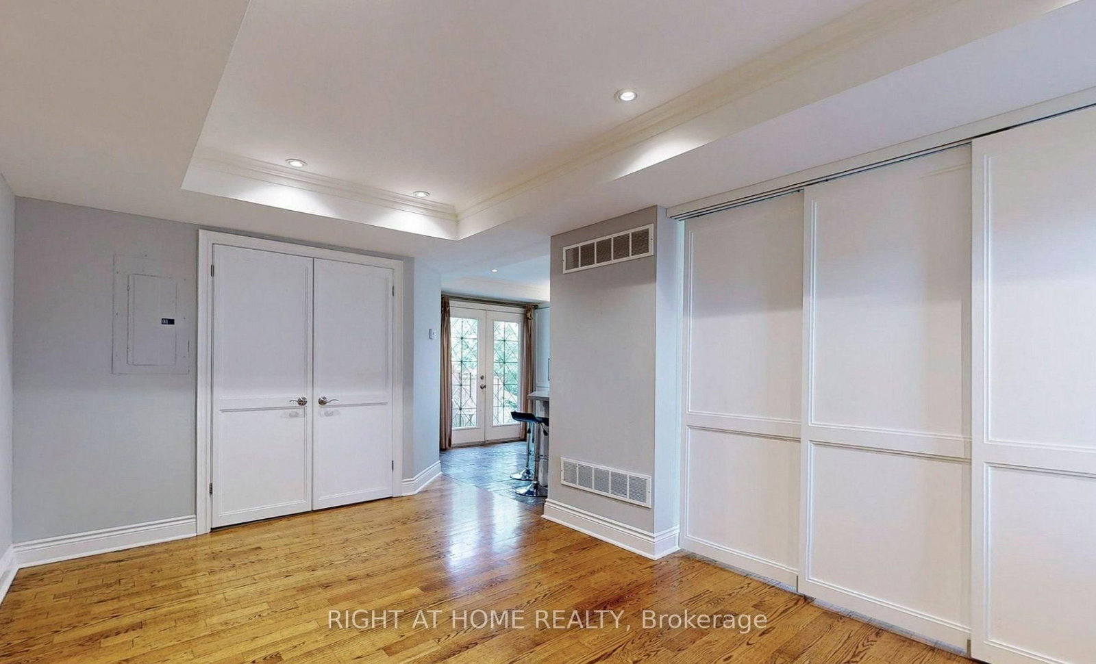 1186 Royal York Road, Unit 2 - Photo 6