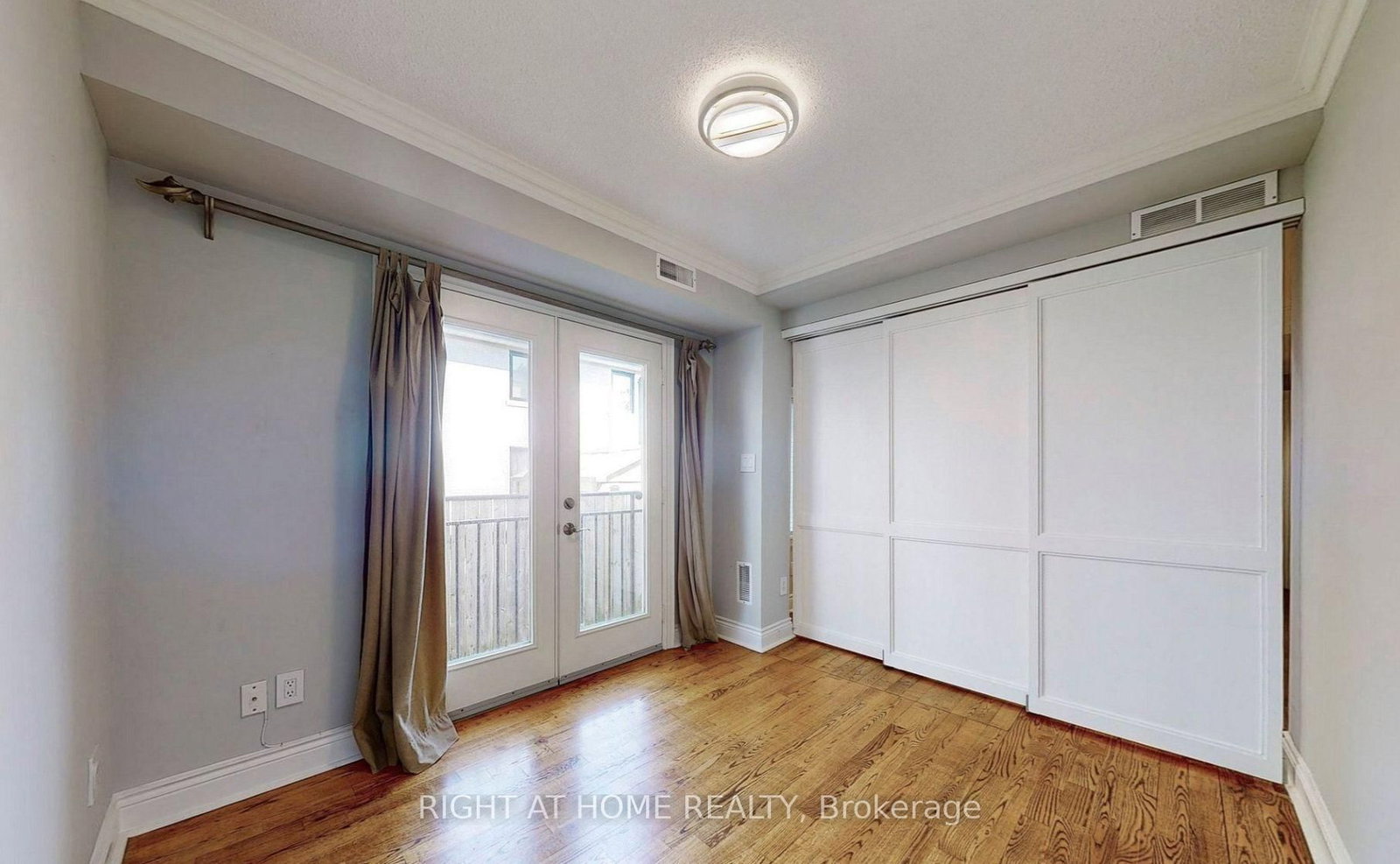 1186 Royal York Road, Unit 2 - Photo 9