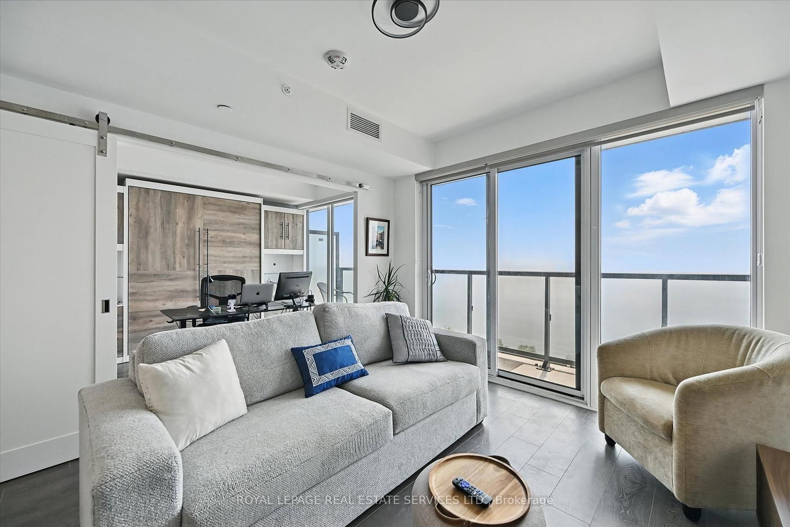 370 Martha Street, Unit 1705 - Photo 12